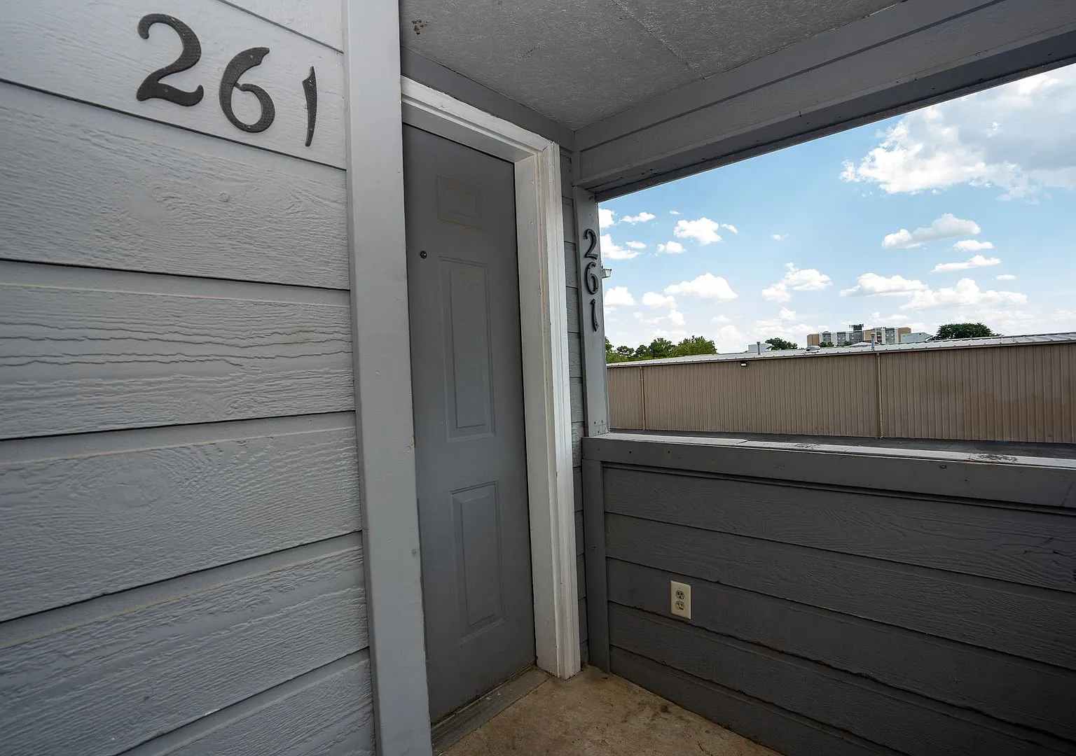 Charming 1 Bed/ 1 Bath Condo in South Tulsa! — Photo 1