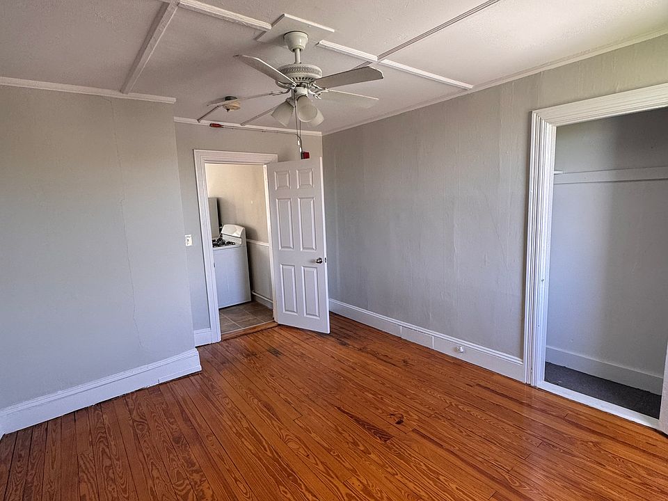 2nd image of 9 West St #3