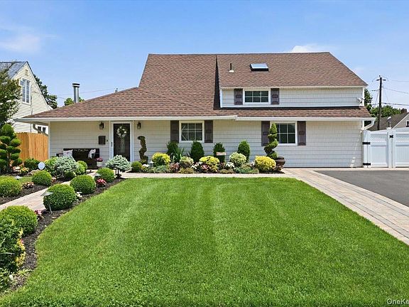 2nd image of 45 Cottonwood Lane