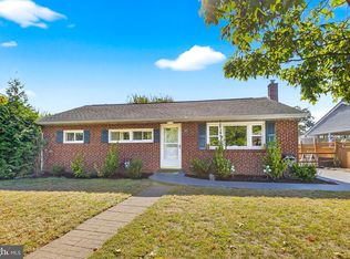 5205 Crestwood Dr, Harrisburg, PA 17109