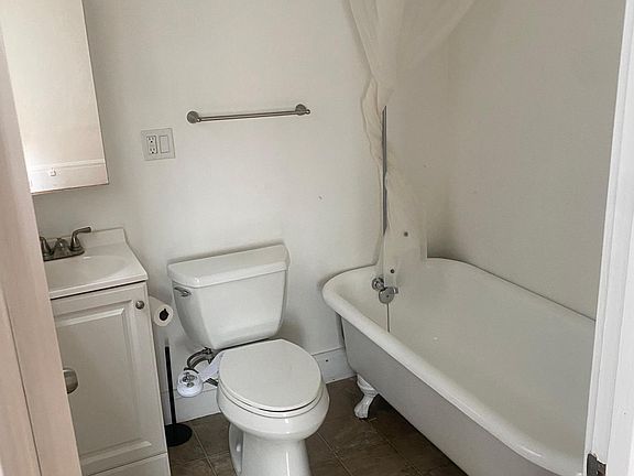 2nd image of 1299 California St APT 5