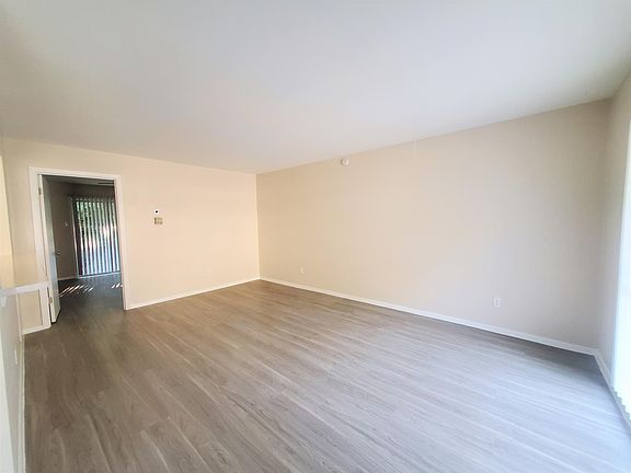 3rd image of 1424 Winding Brook Cir #264