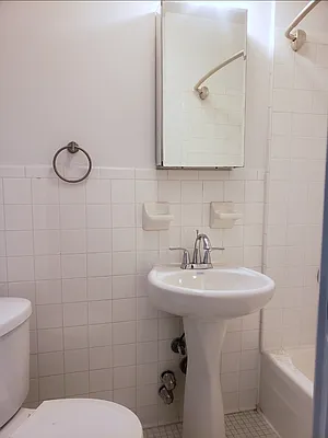 Rented by City Connections Realty | media 33