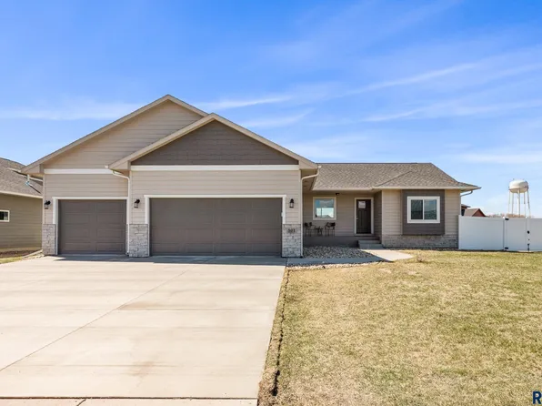 501 Brannon Dr, Harrisburg, SD 57032