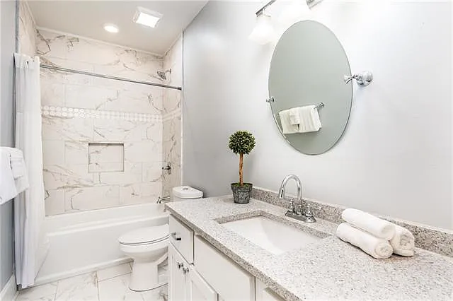 913 Governor Nicholls St #301 — Photo 4