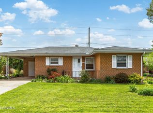 121 E Market St, Mifflinburg, PA 17844