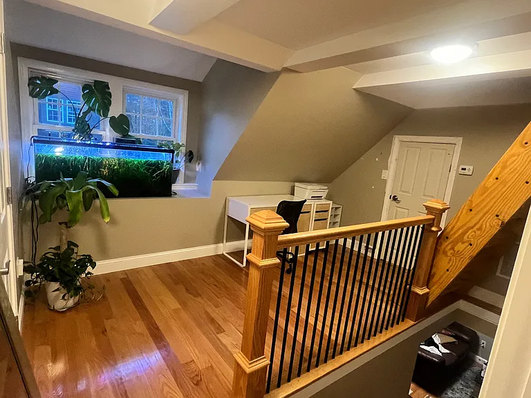 416 Circuit St — Photo 7