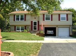 191 Birchcrest Dr, Perrysburg, OH 43551
