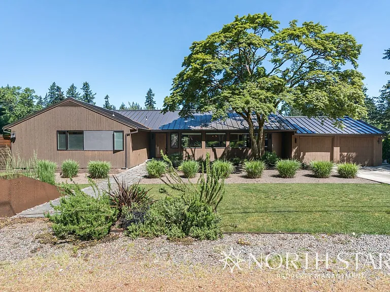 1235 Chandler Rd — Photo 47