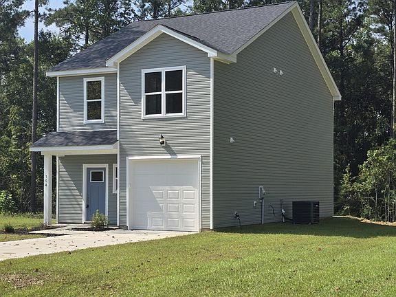 2nd image of 104 Palm Circle