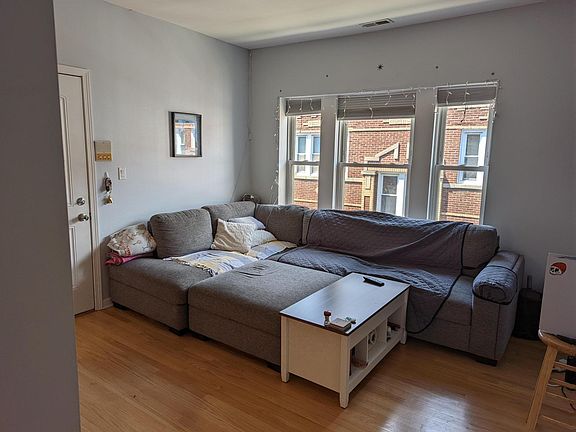 2nd image of 4836 W Hutchinson St APT 301