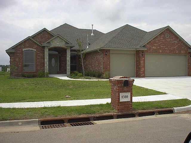 1st image of 8500 NW 107th