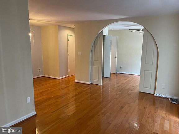 2nd image of 41 Smokewood Ct APT 200