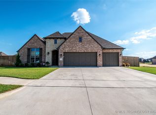 2715 E Quaker St, Broken Arrow, OK 74014