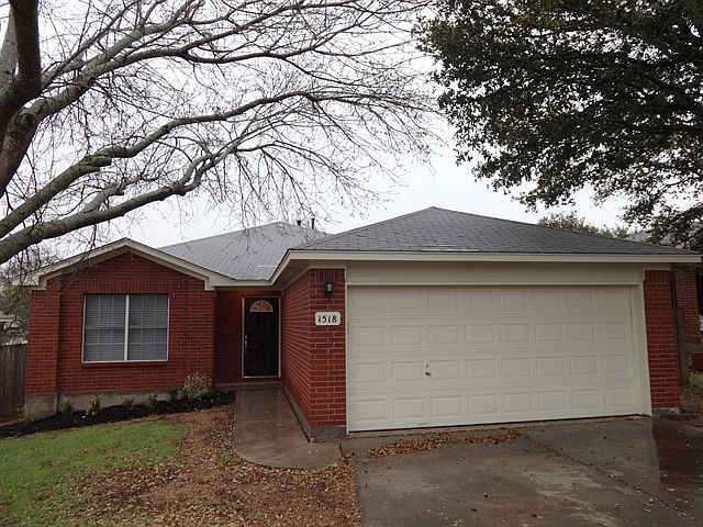 1st image of 1518 Carriage Hills Trl