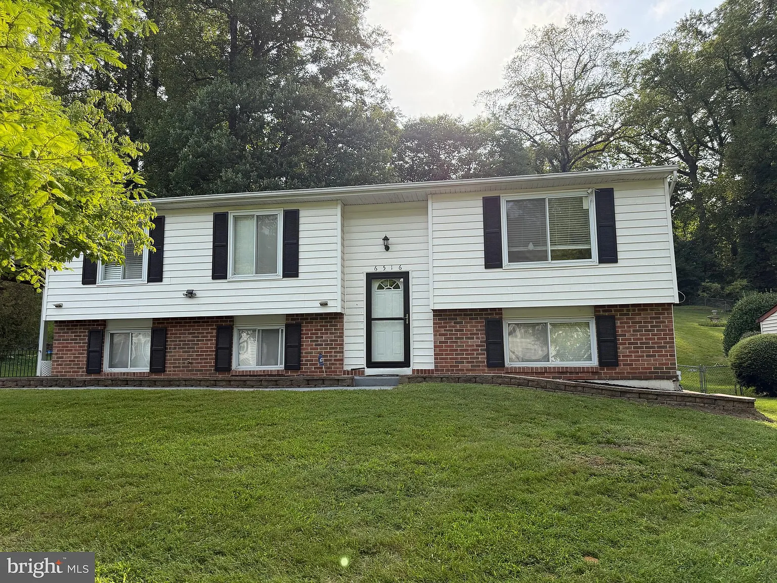 5 bed, 1138 sqft, $3,425 — Photo 2