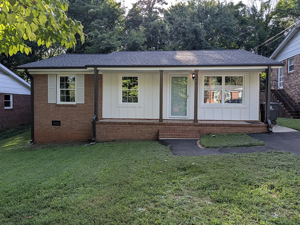 1274 Tredwell Dr