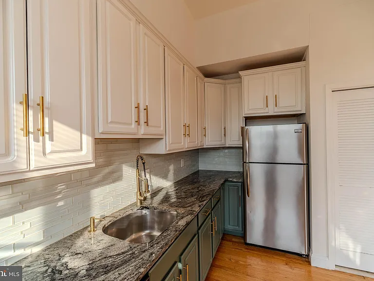 1629 L St NE #305 — Photo 4