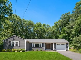 122 Trull Rd, Tewksbury, MA 01876