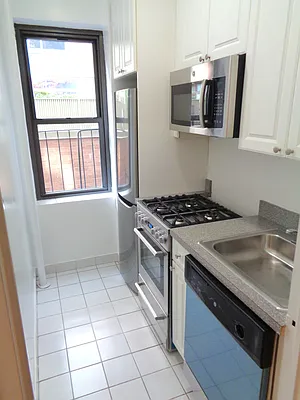 Rented by Oxford Property Group | media 12