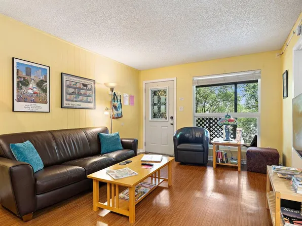 2204 Trailside Dr, Austin, TX