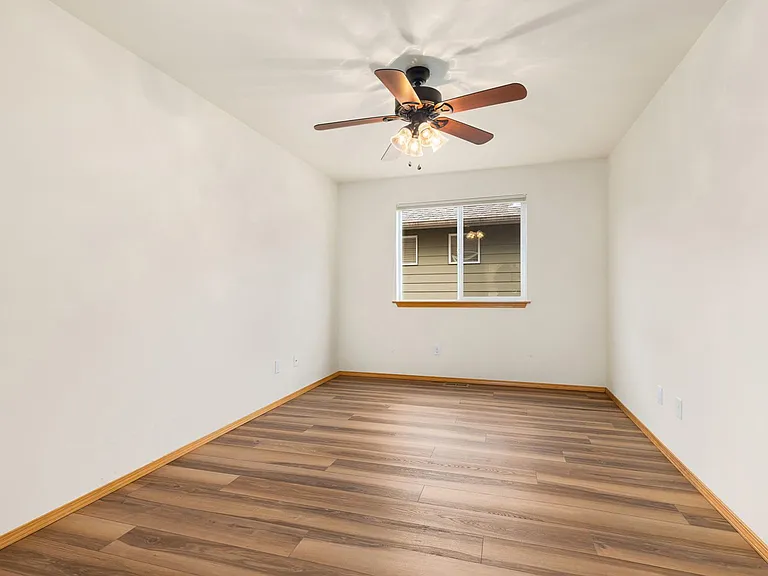 126 195th Pl SW — Photo 16