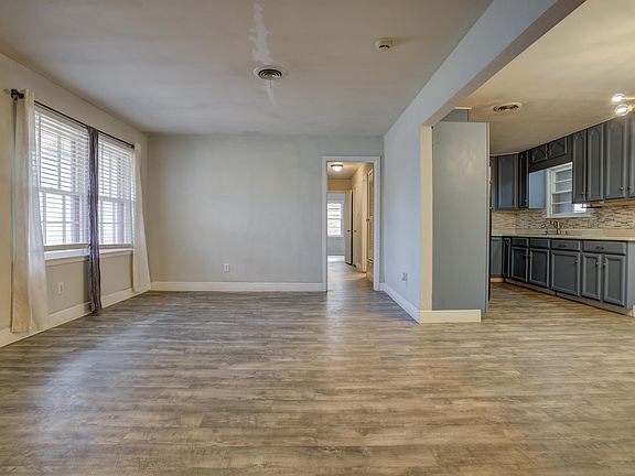 5th image of 5115 46th St