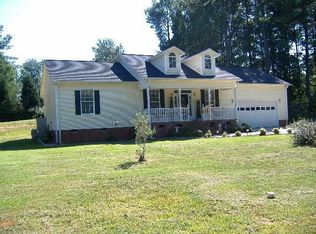 1221 Clarendon Dr, Lancaster, SC 29720