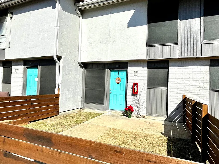 Texas Apartments: Leasing Specials! Remodeled Units Now Available in Terrell! — Photo 25