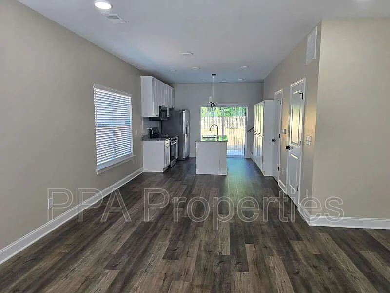 2 bed, 3.0 bath, $1,495 — Photo 3