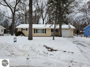954 S Forestlane Dr, Traverse City, MI 49686