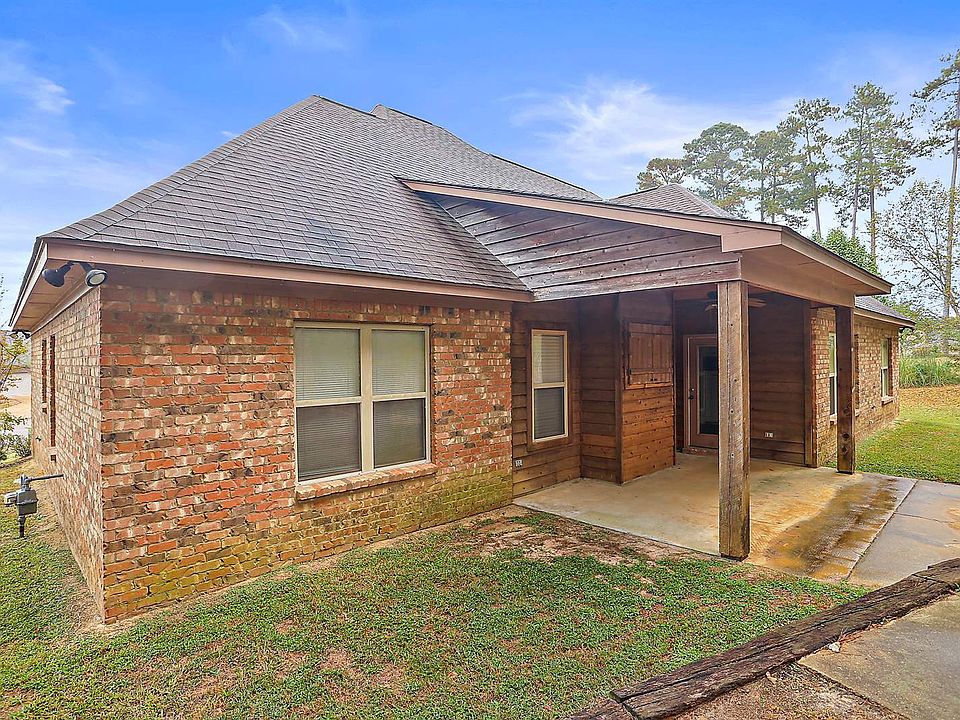 1st image of 206 Willow Crest Cv