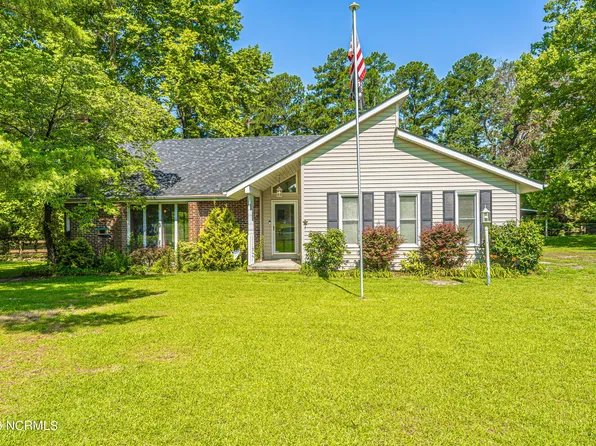 172 Rowe Avenue, Aberdeen, NC 28315