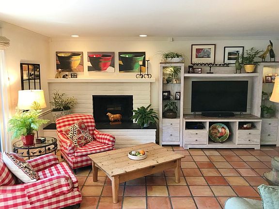 Living room with fireplace