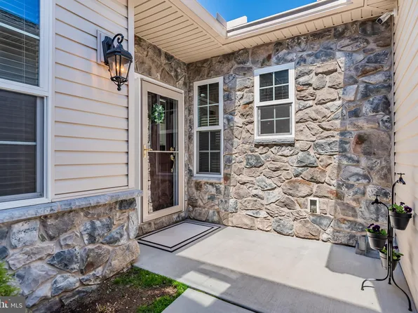 6918 Ella Cir, Harrisburg, PA 17112