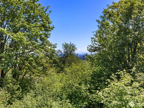6726 35th Place S, Seattle, WA 98118
