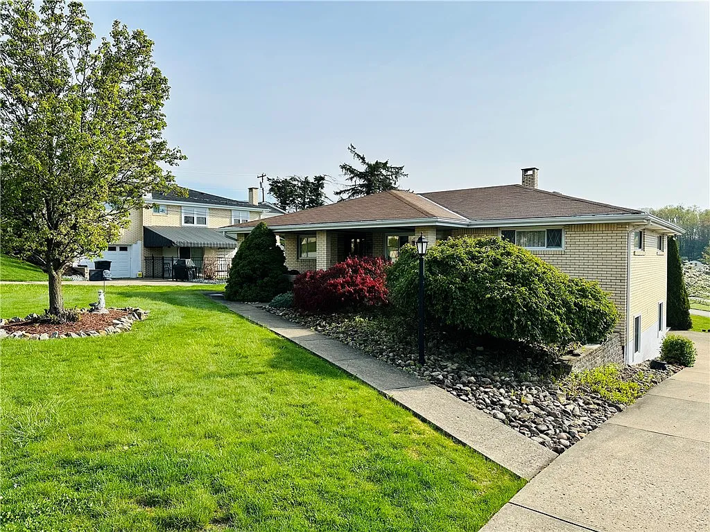 103 Meadow Dr photo 1