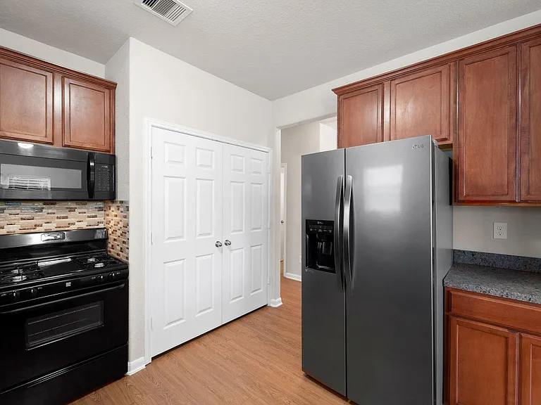 3548 Rebecca St — Photo 12