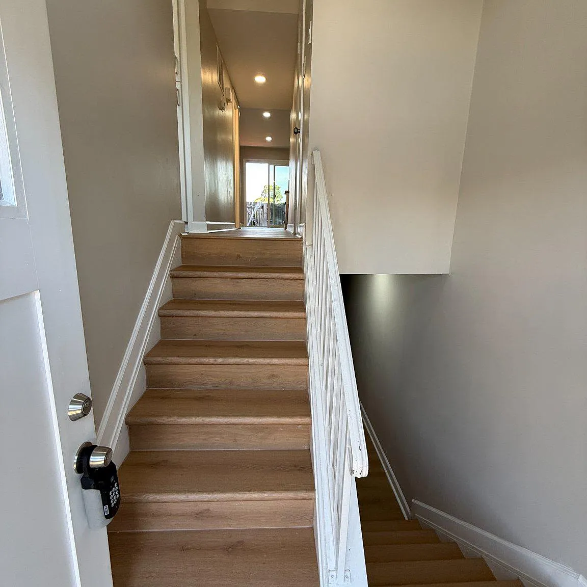 3 bed, 2.5 bath, 1638 sqft, $2,700 — Photo 4
