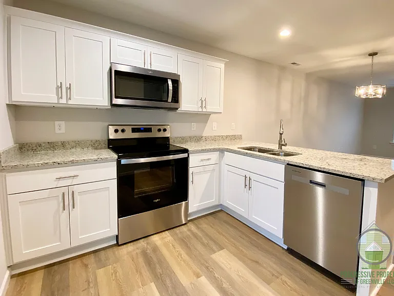 25 Wofford Pine Dr — Photo 2