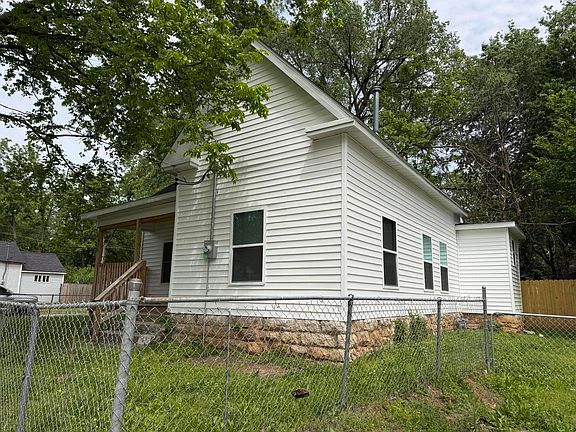 2nd image of 1636 N Sherman Avenue
