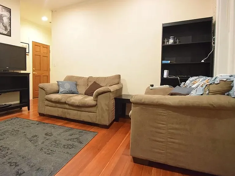 191 Winthrop Rd #4 — Photo 1