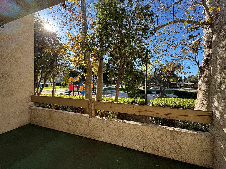 7631 Reseda Blvd — Photo 3