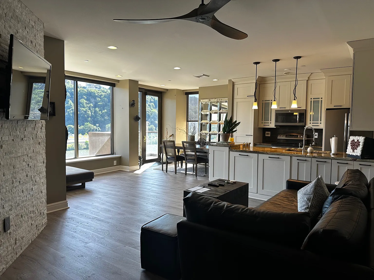 151 Fort Pitt Blvd — Photo 3