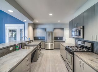 9900 Townsquare Blvd #49, Fenton, MI 48430