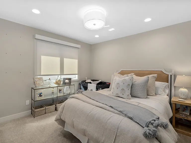 219 Diamond Ave — Photo 17