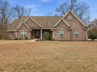 129 Pebble Beach Dr, Vicksburg, MS 39183