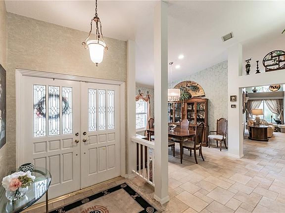 4th image of 6209 Iroquois Ct