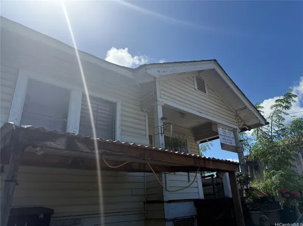 709 Mokauea St, Honolulu, HI 96819