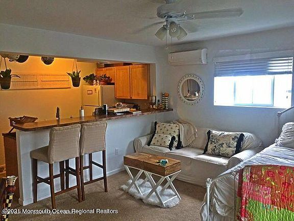 4th image of 1488 N Ocean Ave #2